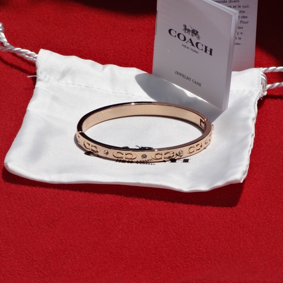 COACH “ROSE GOLD” KISSING C HINGED BANGLE BRACELET - Picture 3 of 8